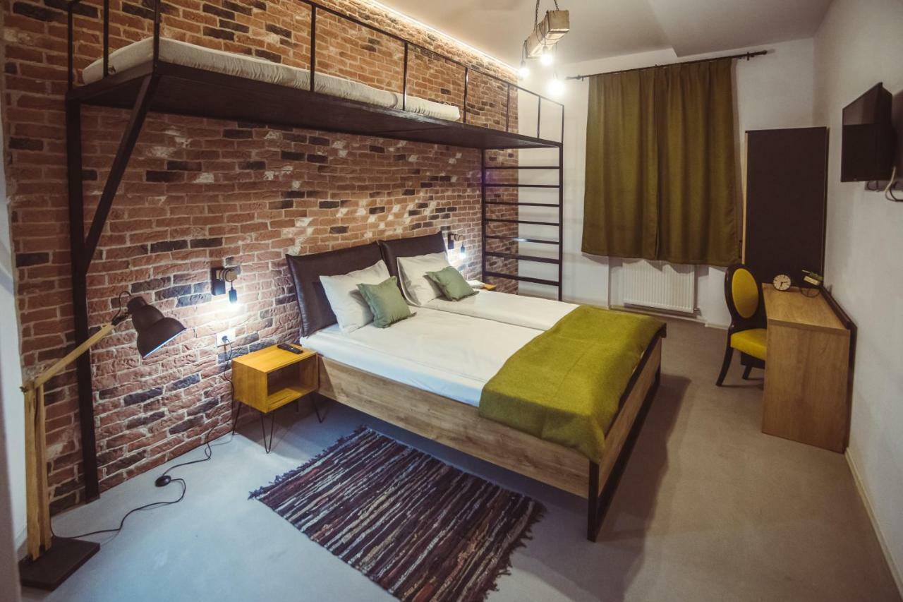 Timhouse Hotel ทิมิชัวรา ภายนอก รูปภาพ