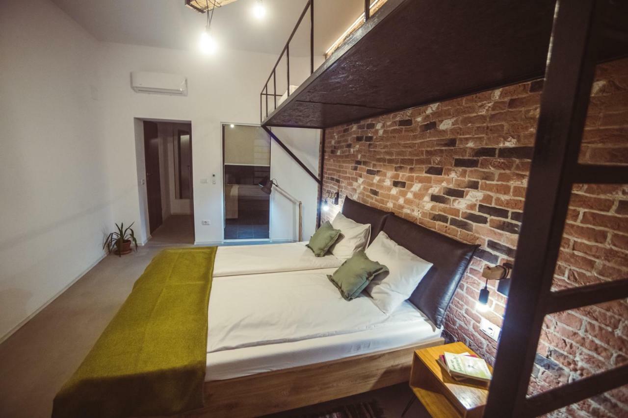 Timhouse Hotel ทิมิชัวรา ภายนอก รูปภาพ