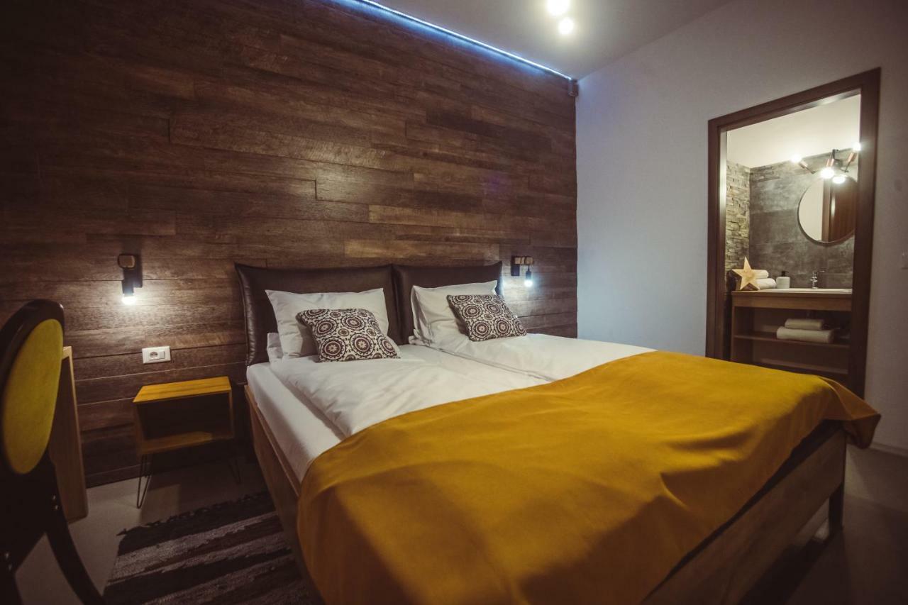 Timhouse Hotel ทิมิชัวรา ภายนอก รูปภาพ