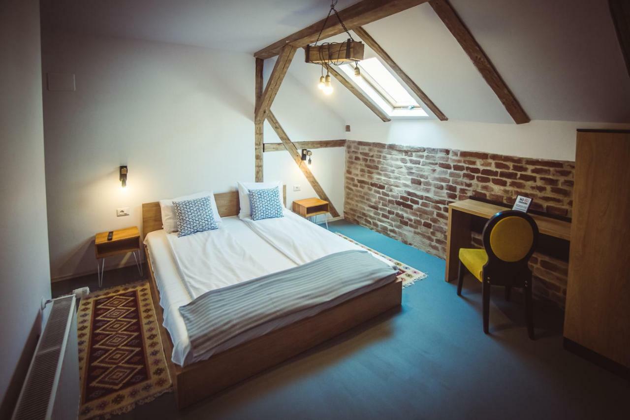Timhouse Hotel ทิมิชัวรา ภายนอก รูปภาพ